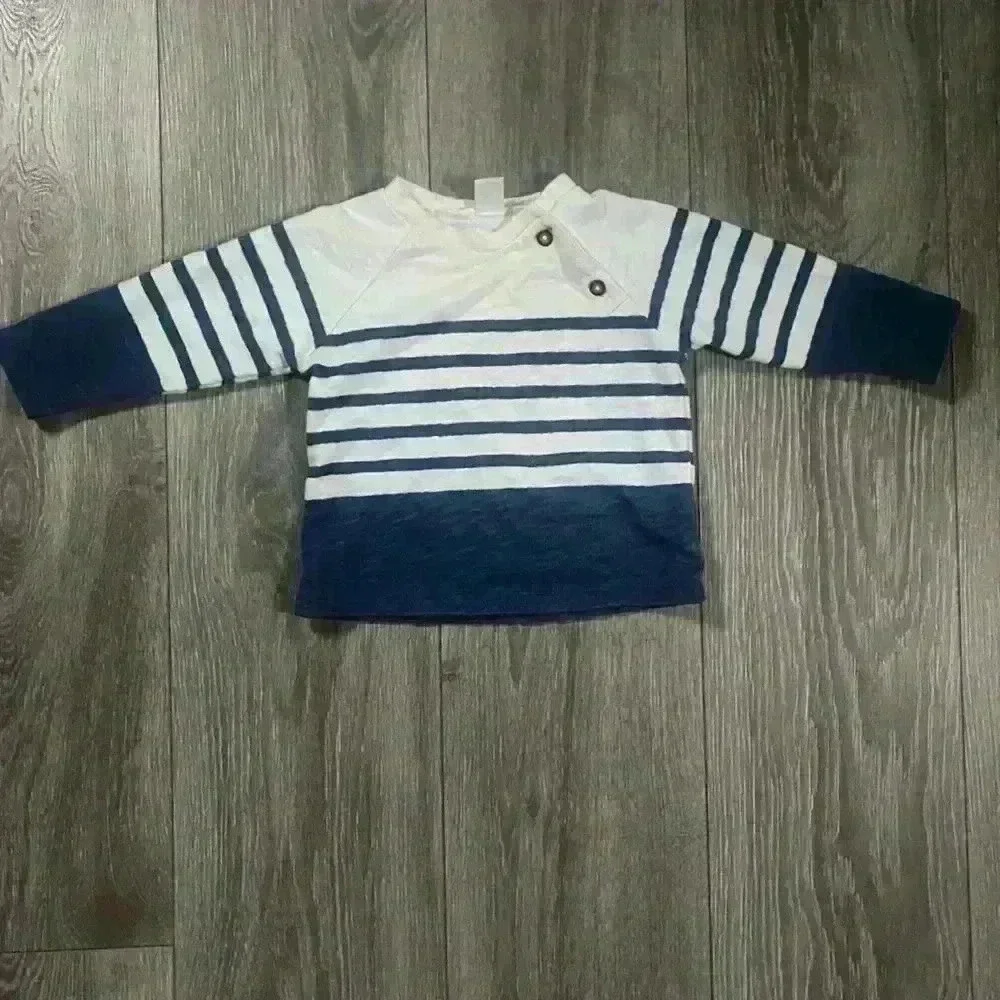 Old Navy and Carter’s 3 Piece Boys Fall Bundle Size 18 Months